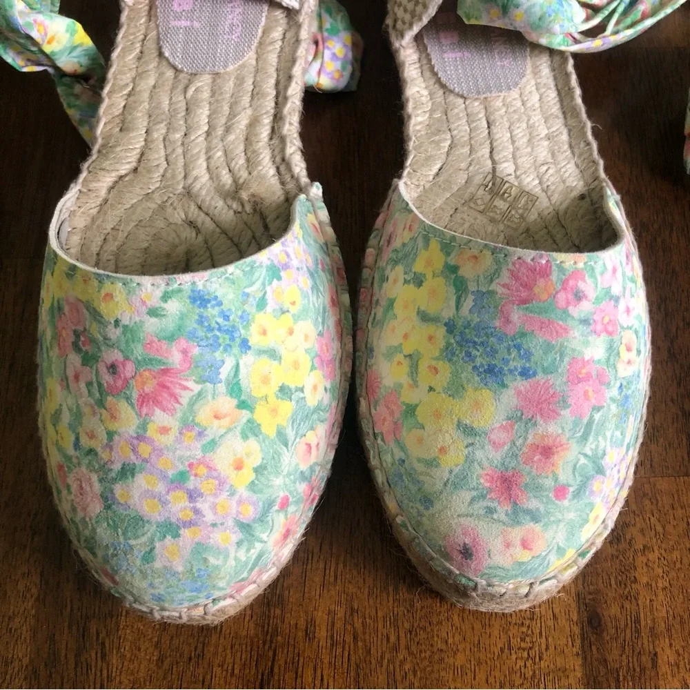 NIB $175 LoveShackFancy x Manabi Valencia Espadrilles in Rainbow Skies - size 37